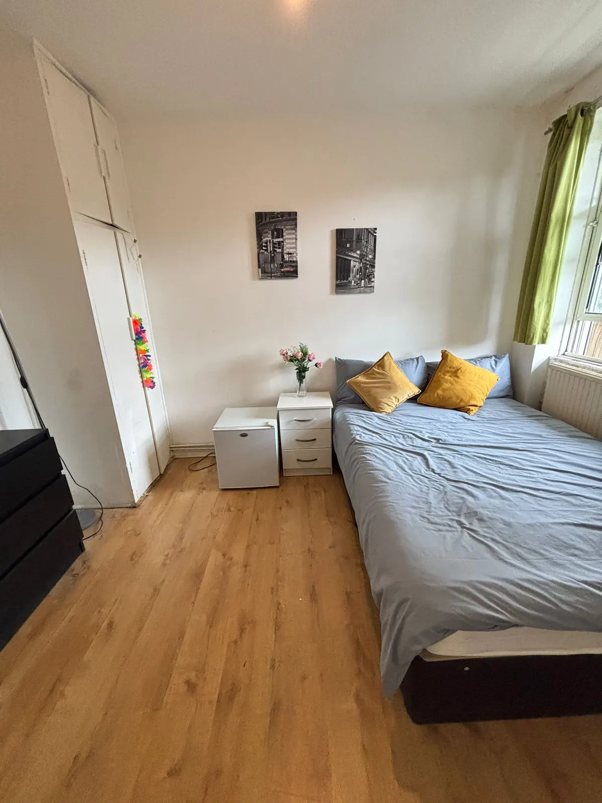 Double room near Oval